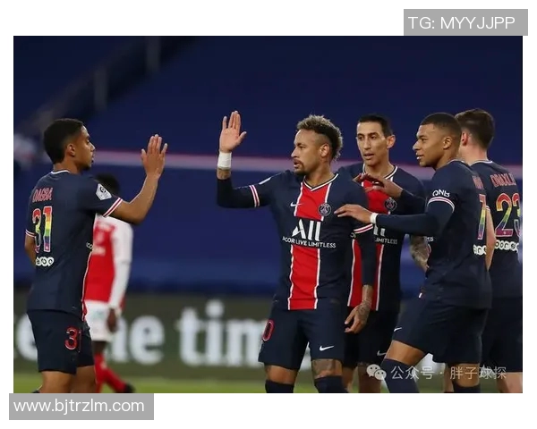 巴黎圣日耳曼俱乐部官宣签下世界级前锋,球迷期待其震撼表现 巴黎圣日耳曼俱乐部官宣签下世界级前锋,球迷期待其震撼表现